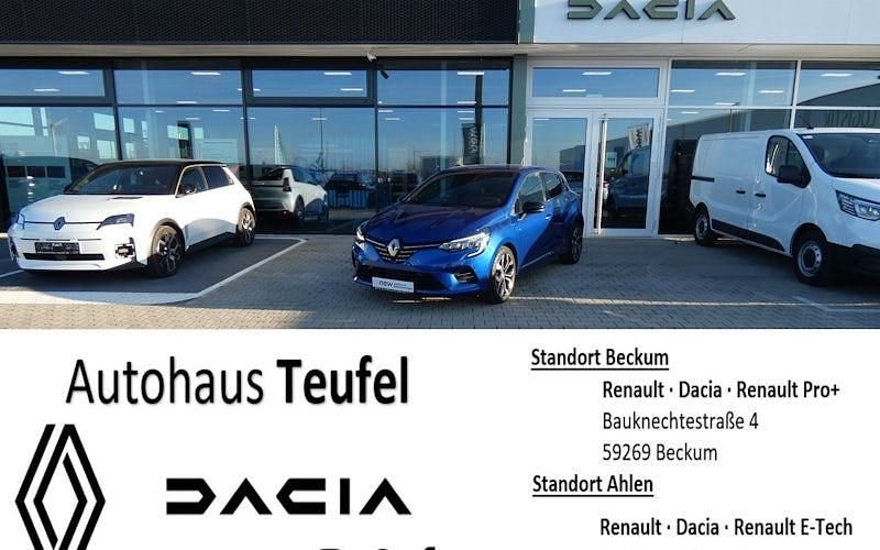 Blau Gebraucht 2021 Renault Clio V Intens Limousine | 13.890 € (Fairer Preis) - Bild 1/4