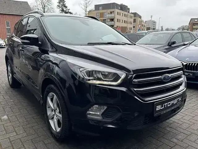 Gebraucht Ford Kuga ST-Line 180 PS (132 kW) 2017 Schwarz SUV