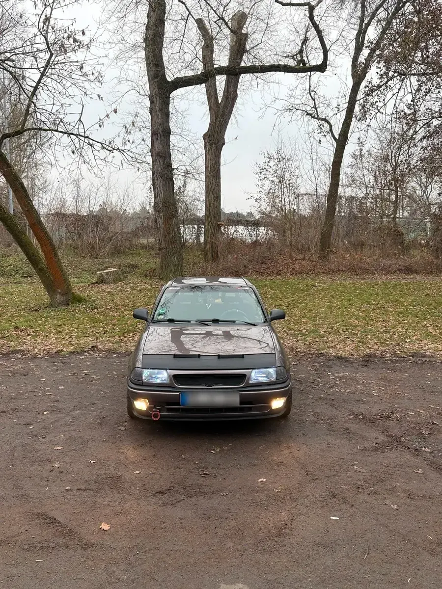 Gebraucht Opel Astra 75 PS (55 kW) 1998 Braun Kleinwagen