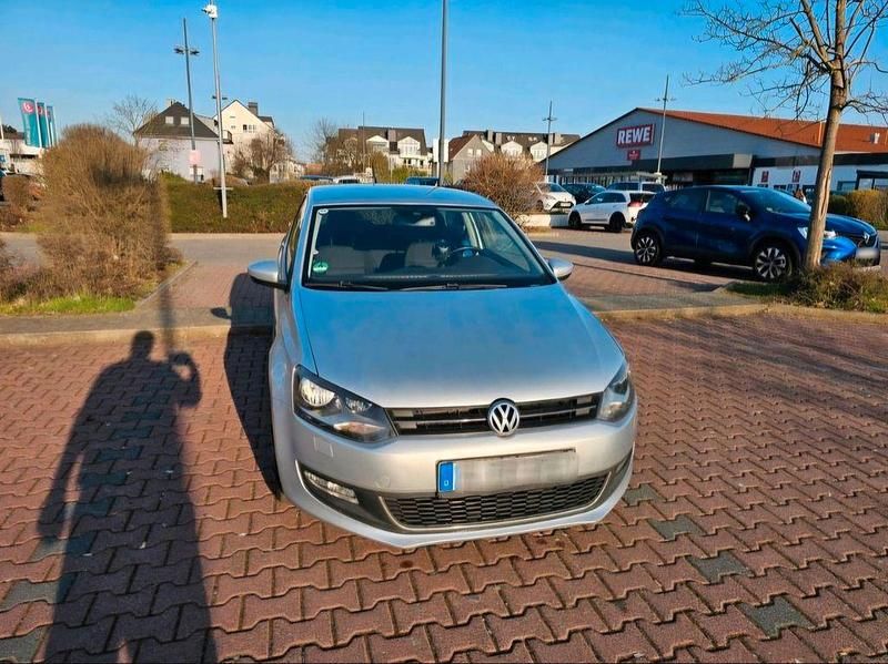 Gebraucht VW Polo Highline 90 PS (66 kW) 2010 Silber Kleinwagen
