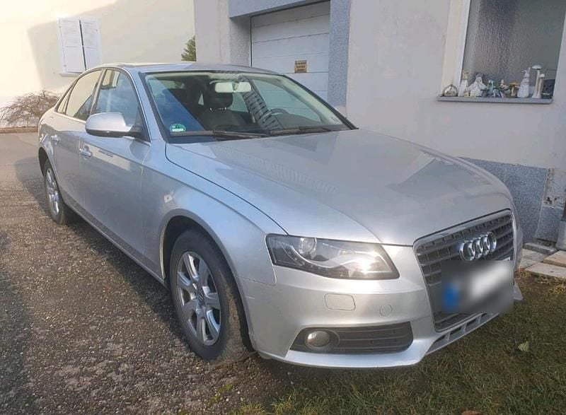 Gebraucht Audi A4 Ambiente 160 PS (117 kW) 2010 Silber Limousine