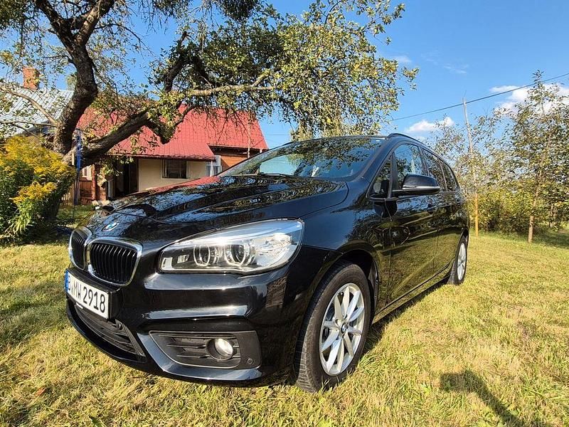 Schwarz Gebraucht 2017 BMW 218 Gran Tourer Van / Kleinbus | 16.990 € (Teuer) - Bild 1/4