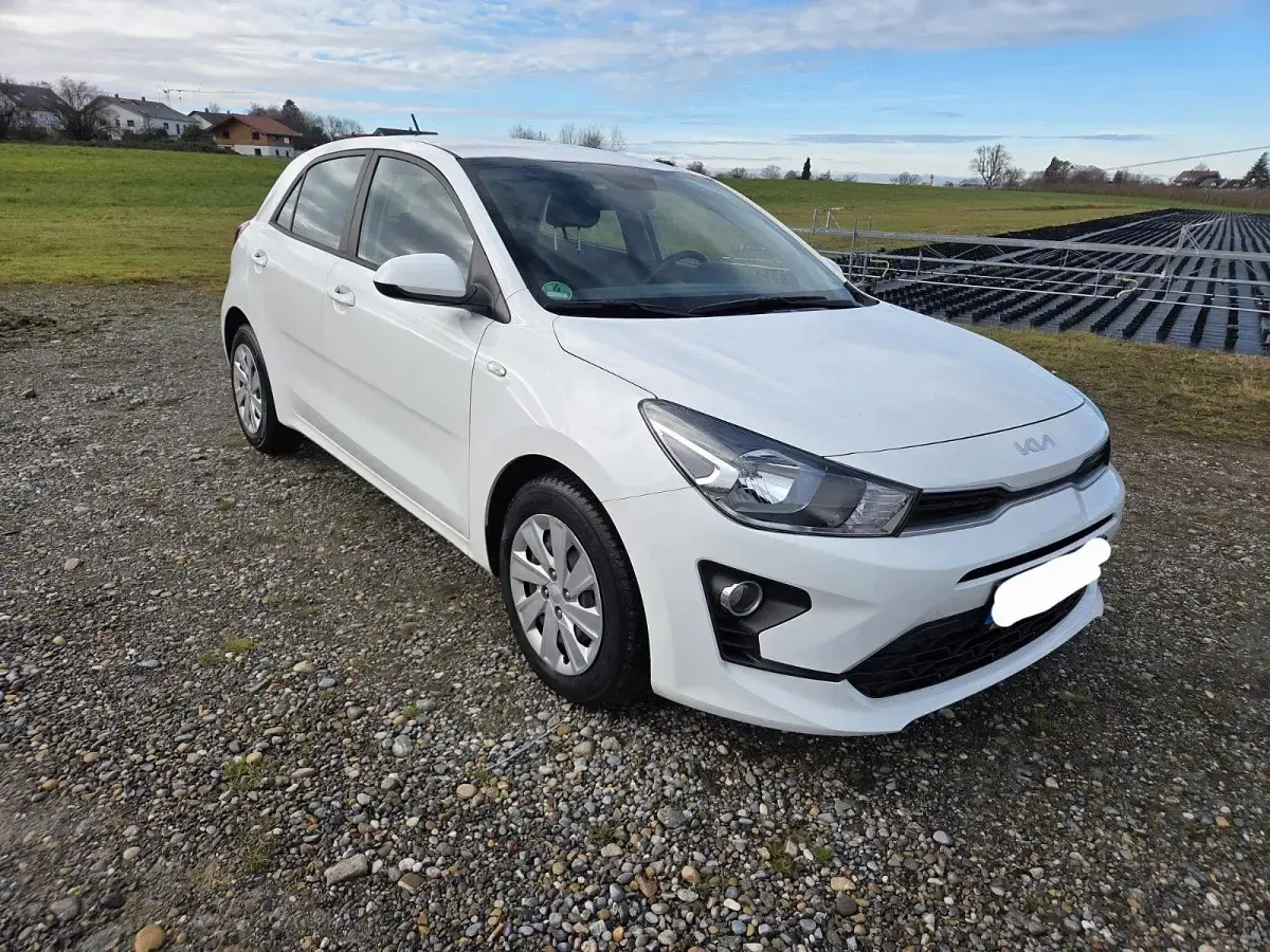 Gebraucht Kia Rio 82 PS (60 kW) 2022 Weiß Kleinwagen