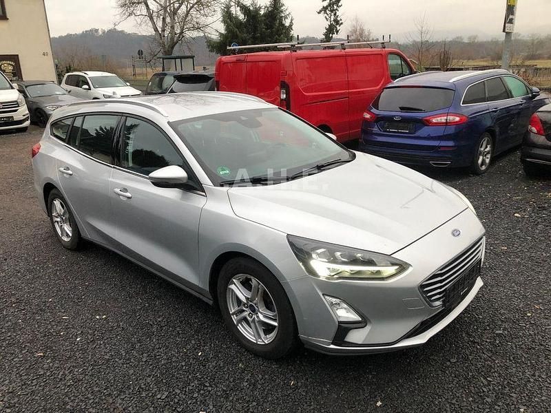 Gebraucht Ford Focus Titanium 120 PS (88 kW) 2020 Silber Limousine