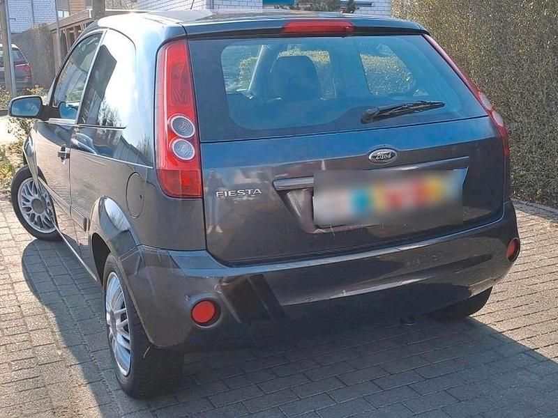 Gebraucht Ford Fiesta 69 PS (50 kW) 2008 Blau Kleinwagen