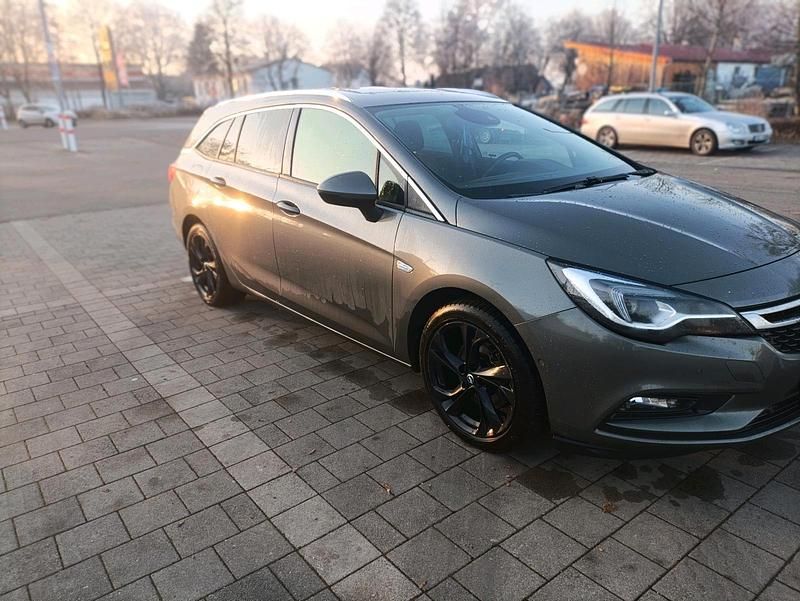 Gebraucht Opel Astra 160 PS (117 kW) 2017 Grau Kombi