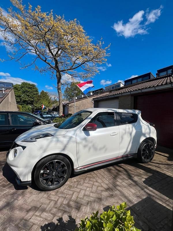 Weiß Gebraucht 2016 Nissan Juke Nismo RS Nismo RS SUV | 11.000 € (Guter Preis) - Bild 1/4