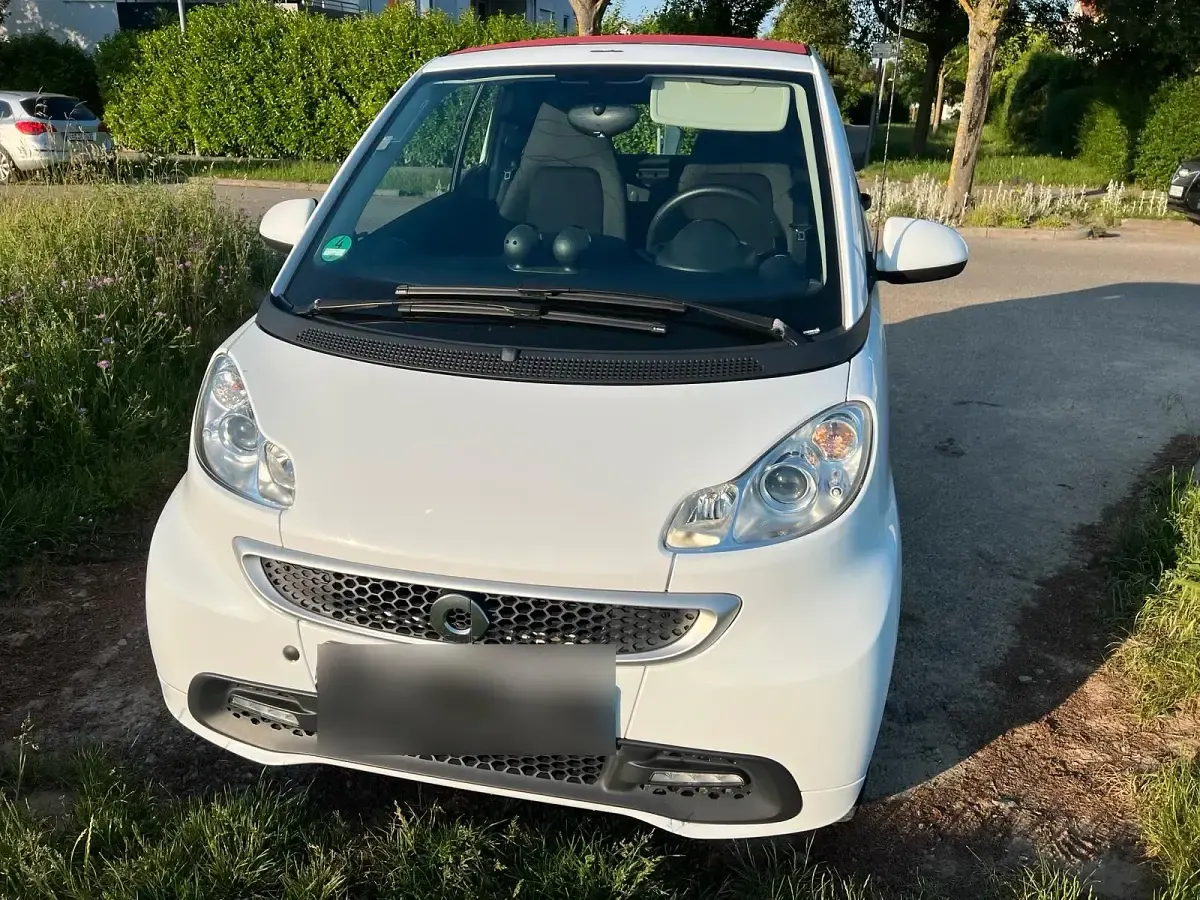 Gebraucht Smart ForTwo Cabrio 71 PS (52 kW) 2013 Weiß Cabrio