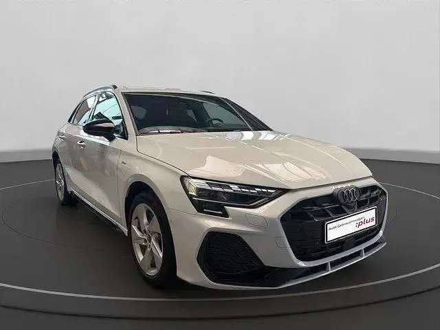 Gebraucht Audi A3 S-Line 272 PS (200 kW) 2025 Weiß Limousine