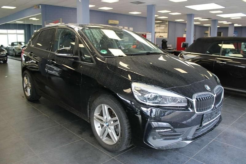 Schwarz Gebraucht 2018 BMW 218 Advantage Limousine | 13.980 € (Fairer Preis) - Bild 1/4
