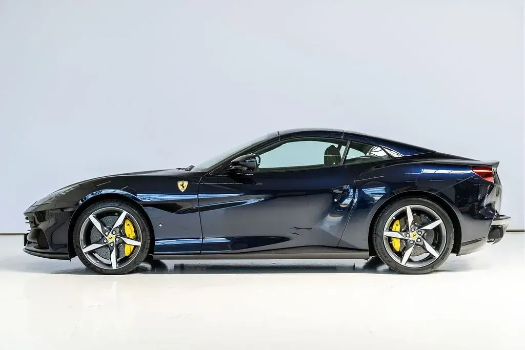 Gebraucht Ferrari Portofino 620 PS (456 kW) 2023 Blau Cabrio