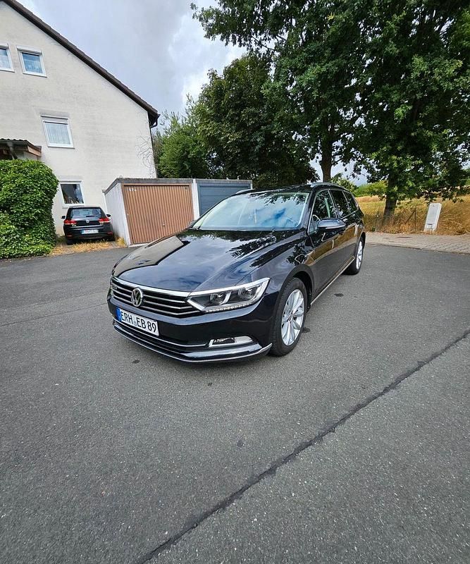 Schwarz Gebraucht 2018 VW Passat Highline Kombi | 18.990 € (Fairer Preis) - Bild 1/4