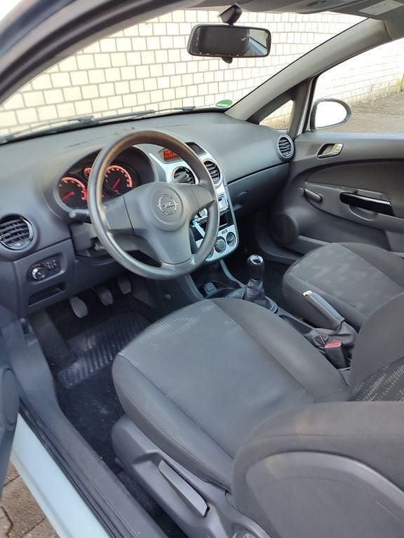 Weiß Gebraucht 2014 Opel Corsa Kleinwagen | 1.900 € (Superpreis) - Bild 1/4
