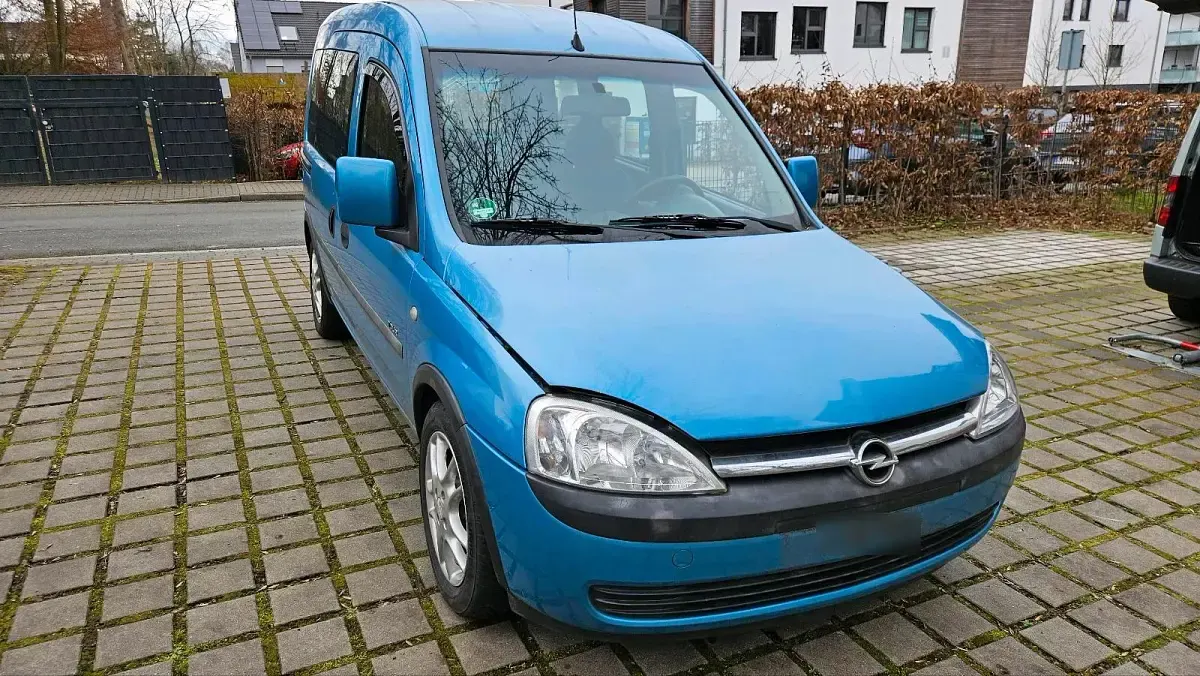 Gebraucht Opel Combo 87 PS (63 kW) 2002 Blau Van / Kleinbus