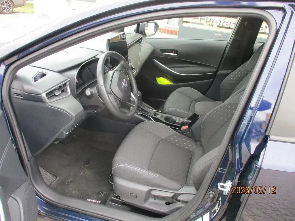 Gebraucht Toyota Corolla Business Edition 196 PS (144 kW) 2024 Nagoyablau metallic Kombi