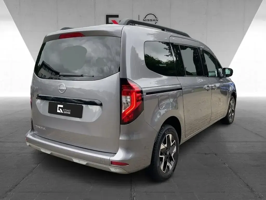 Gebraucht Nissan Townstar 360º 131 PS (96 kW) 2025 Grau Kombi