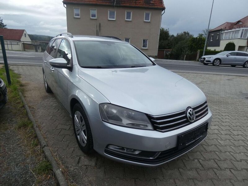 Gebraucht VW Passat Trendline 150 PS (110 kW) 2011 Grau Kombi