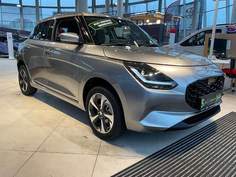 Neu Suzuki Swift Comfort 83 PS (61 kW) 2025 Premium silver metallic Kleinwagen
