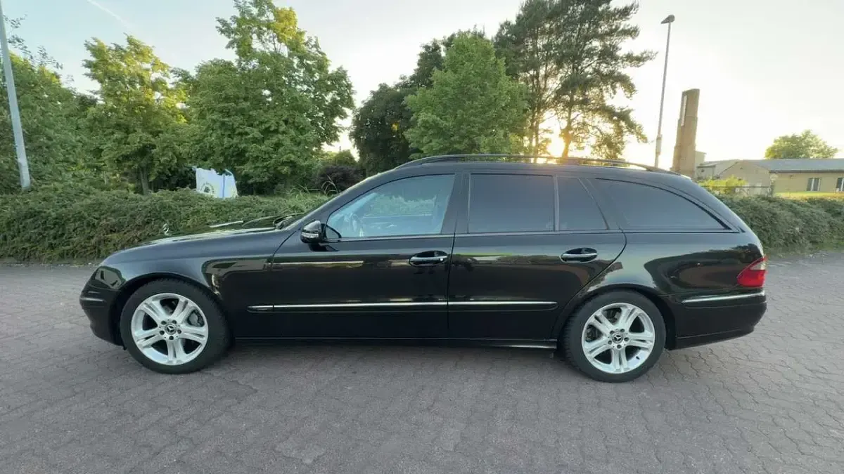 Gebraucht Mercedes E320 Avantgarde 224 PS (164 kW) 2008 Schwarz Kombi