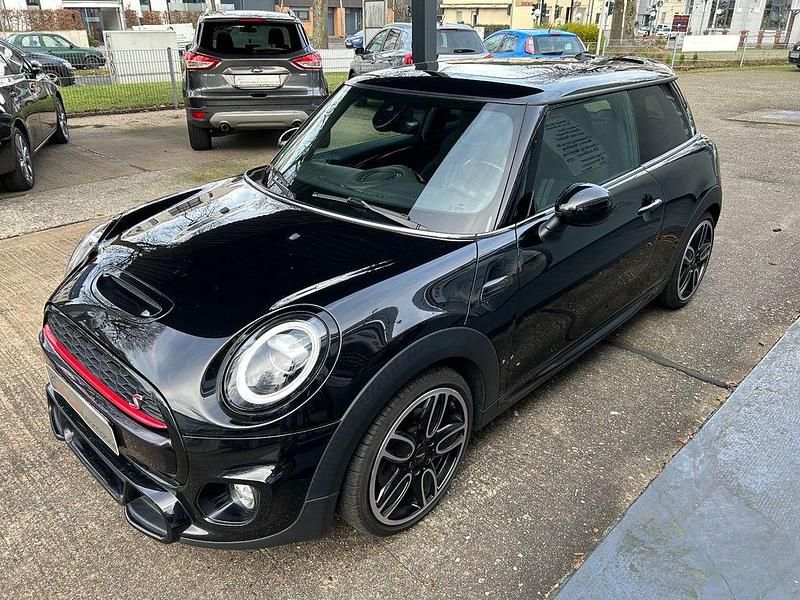 Gebraucht Mini Cooper S 192 PS (141 kW) 2019 Schwarz Kleinwagen