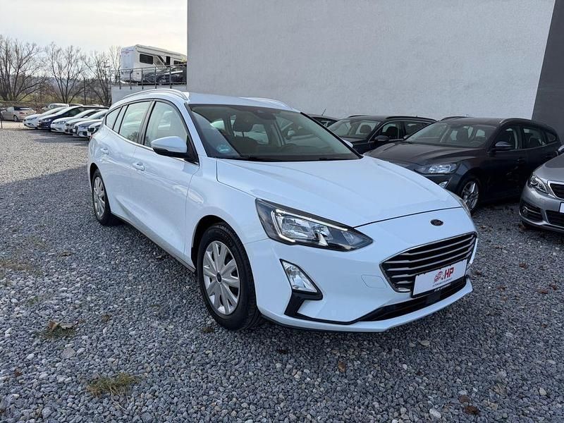 Gebraucht Ford Focus Cool & Connect 120 PS (88 kW) 2020 Weiß Limousine
