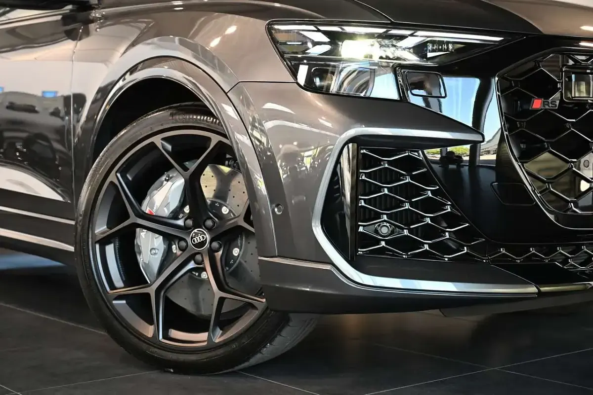 Neu Audi Q8 Design 640 PS (470 kW) 2026 Daytonagrau perleffekt SUV