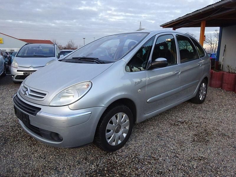 Silber Gebraucht 2005 Citroën Xsara Picasso Exclusive Van / Kleinbus | 1.100 € (Guter Preis) - Bild 1/4