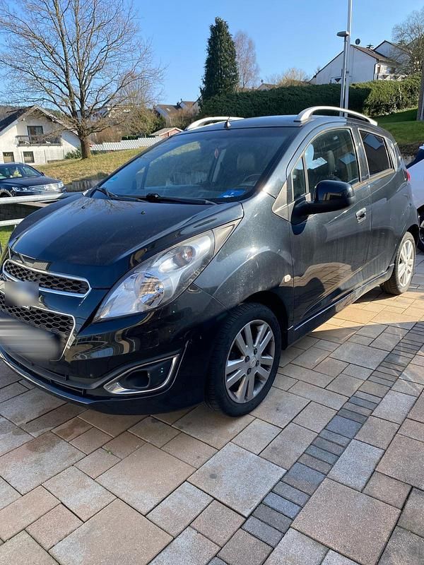 Gebraucht Chevrolet Spark 83 PS (61 kW) 2014 Schwarz Kleinwagen