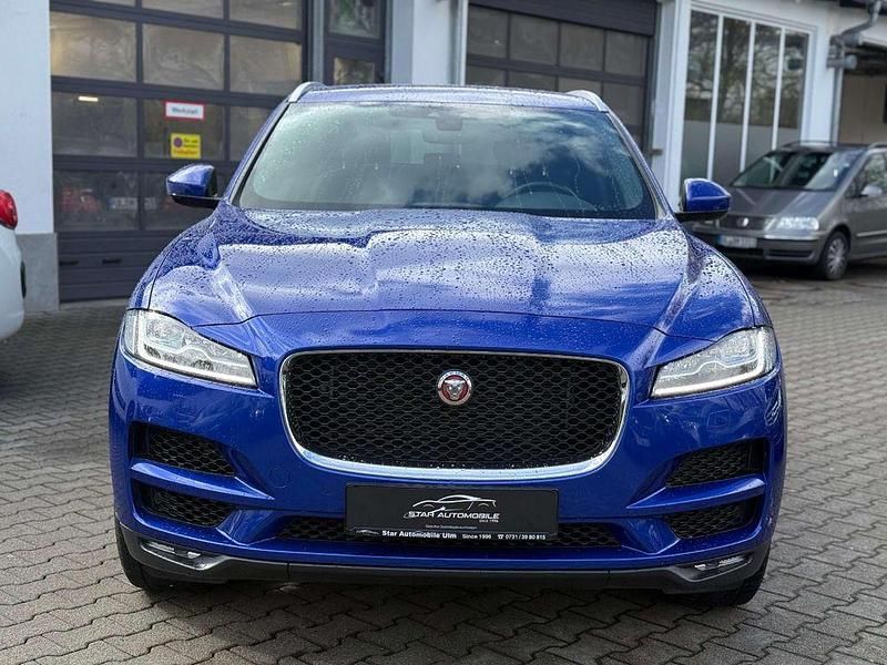 Gebraucht Jaguar F-Pace Portfolio 300 PS (220 kW) 2019 Caesium blue SUV