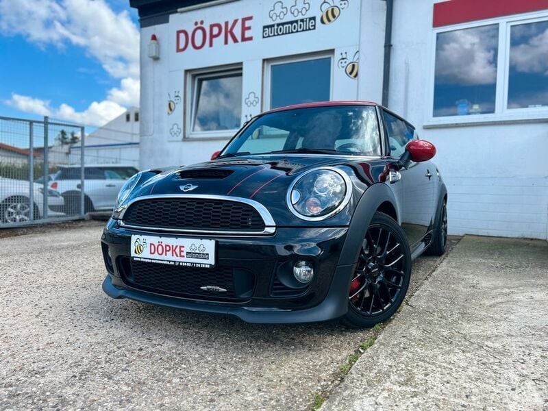 Midnight black metallic Gebraucht 2012 Mini John Cooper Works Kleinwagen | 12.990 € (Fairer Preis) - Bild 1/4