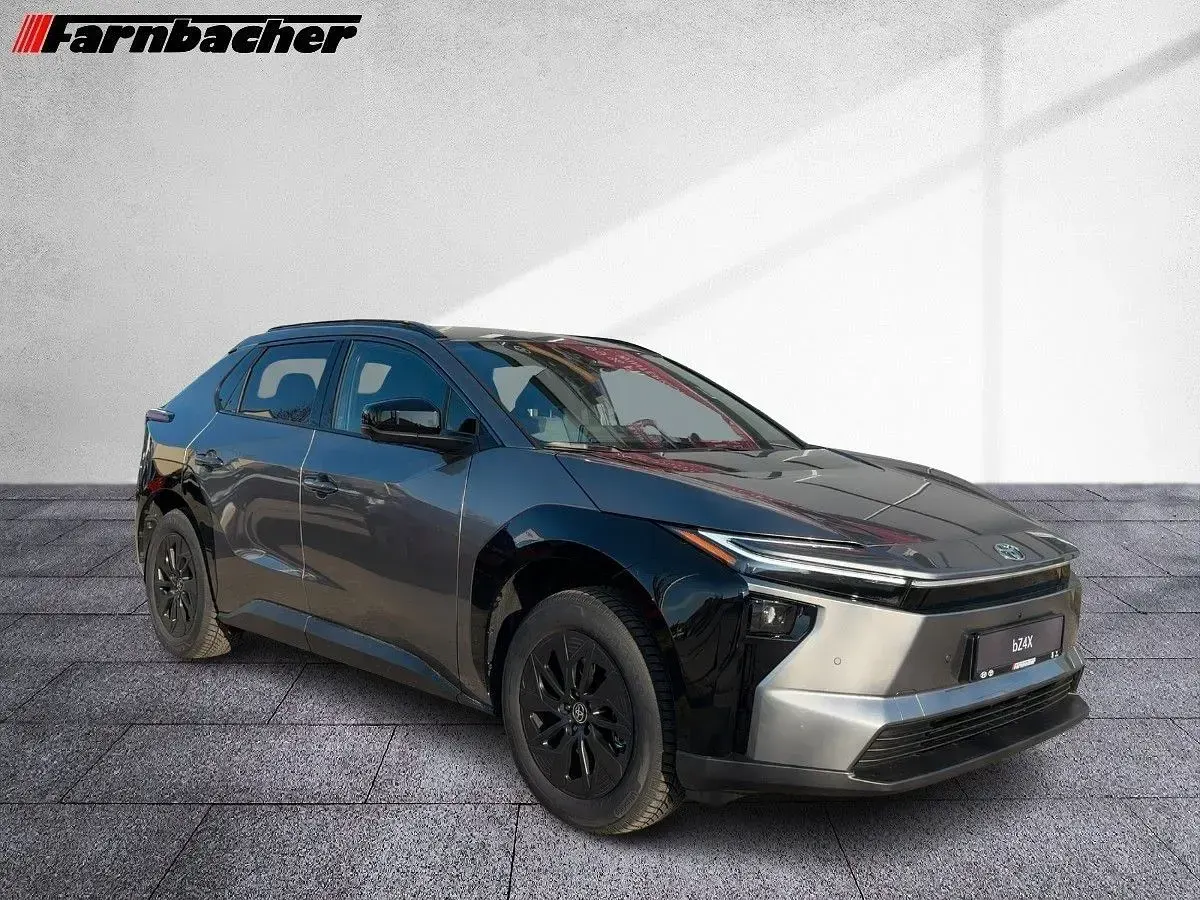 Neu Toyota bZ4X 164 kW (224 PS) 2025 Palladium silber SUV