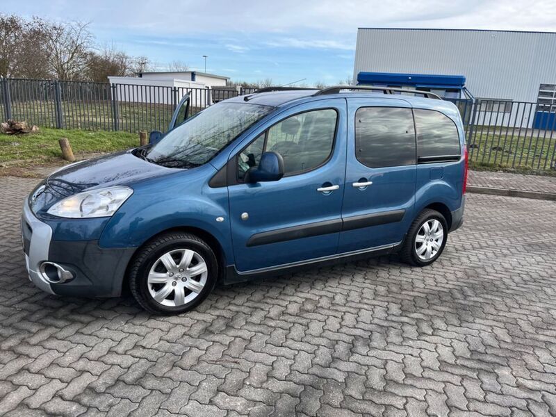 Blau Gebraucht 2010 Peugeot Partner Tepee Van / Kleinbus | 3.200 € (Fairer Preis) - Bild 1/4