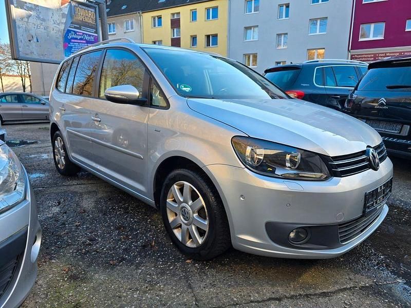 Gebraucht VW Touran Cup 105 PS (77 kW) 2015 Silber Van / Kleinbus