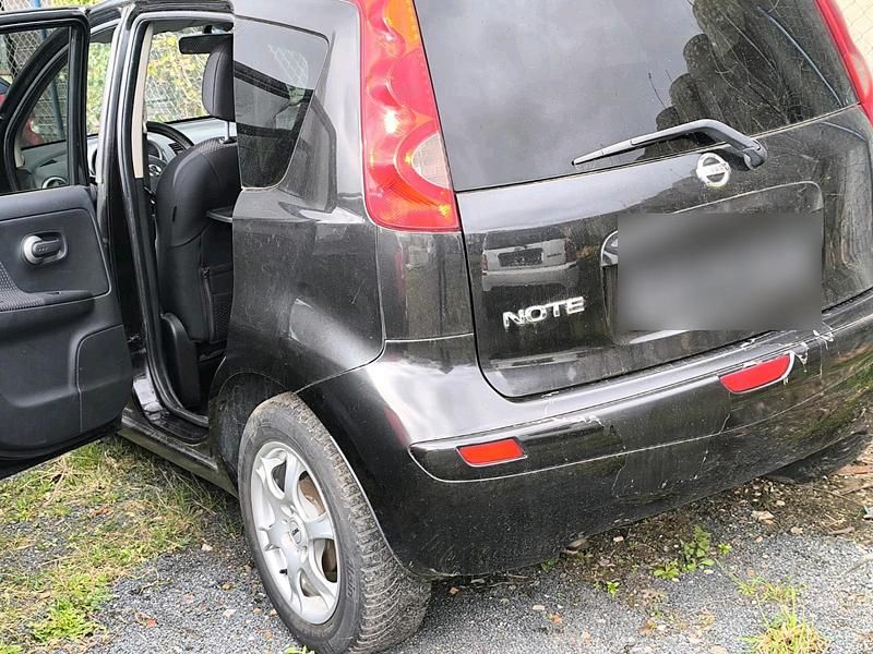 Usata Nissan Note 88 CV (64 kW) 2007 Nero Utilitaria