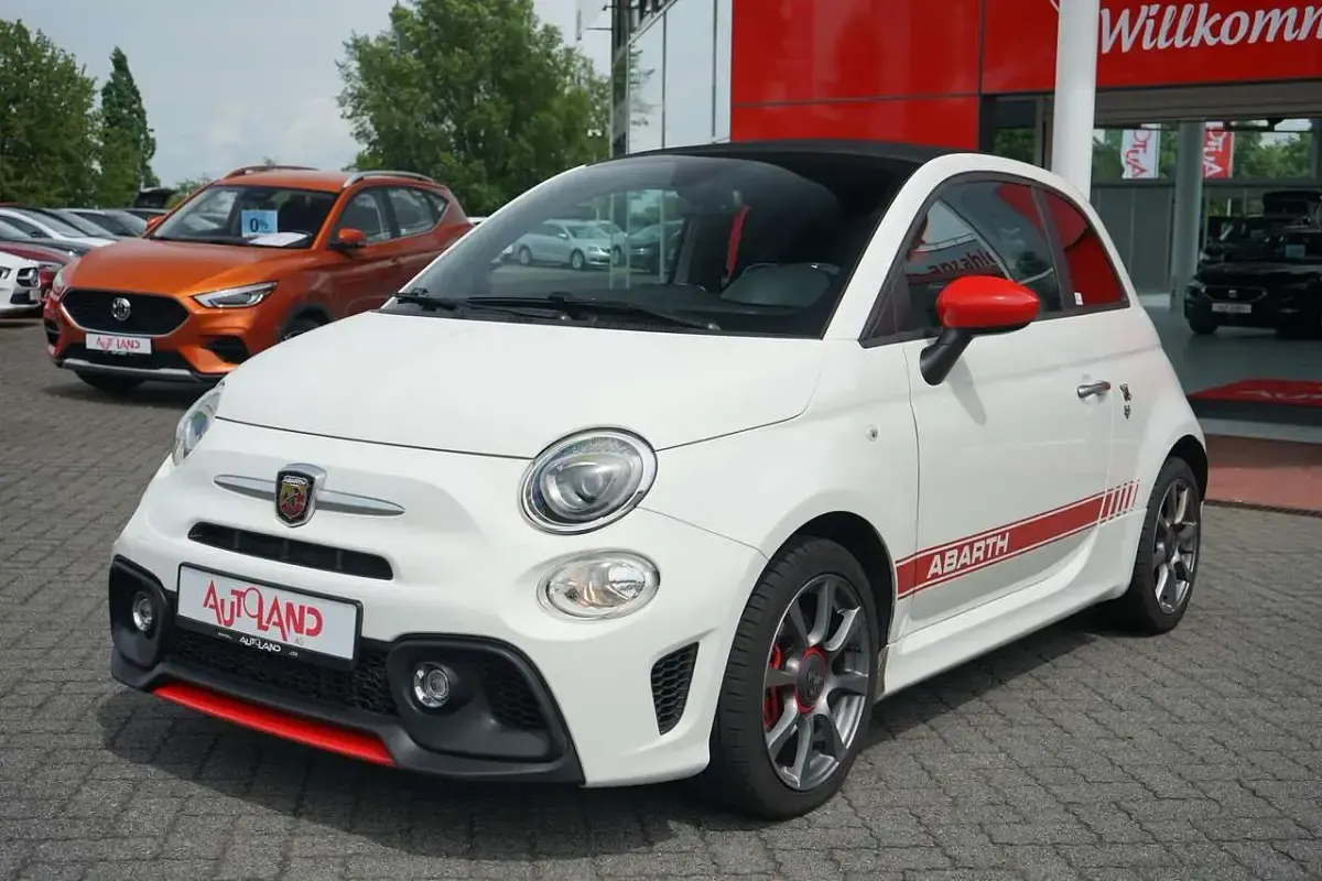Gebraucht Abarth 595 145 PS (106 kW) 2018 Weiß Cabrio