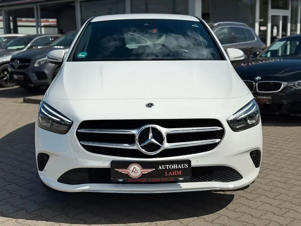 Gebraucht Mercedes B250e Progressive 160 PS (117 kW) 2021 Weiß Kleinwagen