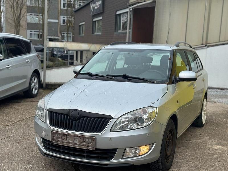 Gebraucht Skoda Fabia Ambiente 86 PS (63 kW) 2010 Silber Kombi