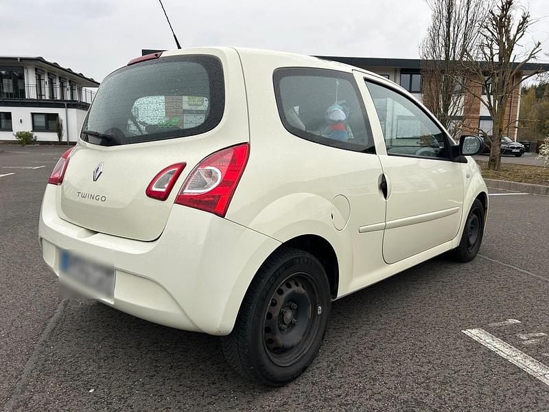 Second-hand Renault Twingo 75 CP (55 kW) 2012 Alb Hatchback