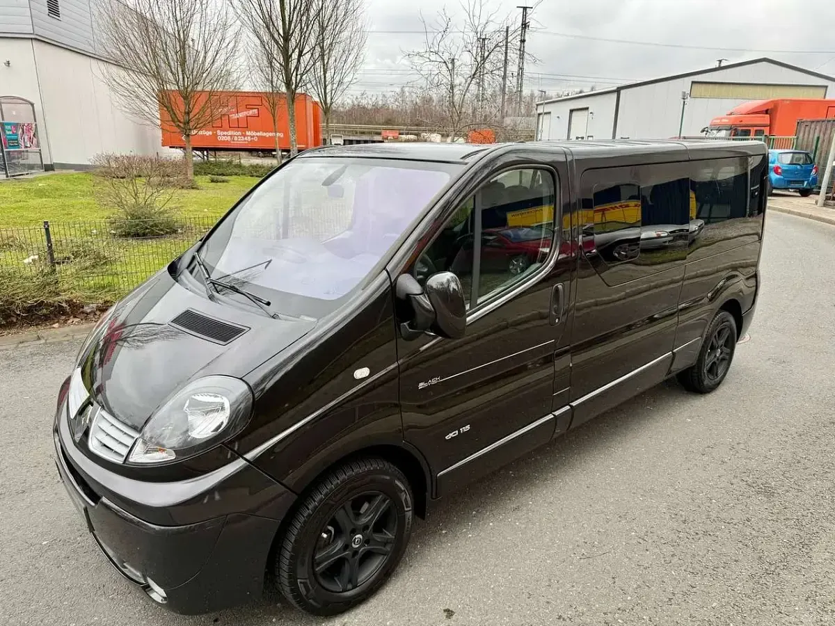 Gebraucht Renault Trafic Black Edition 114 PS (83 kW) 2013 Schwarz Van / Kleinbus