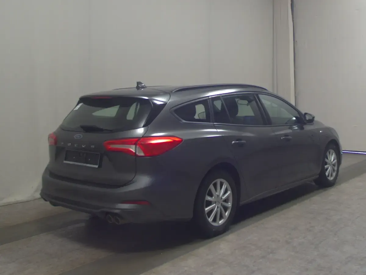 Gebraucht Ford Focus ST-Line 182 PS (133 kW) 2019 Grau Limousine