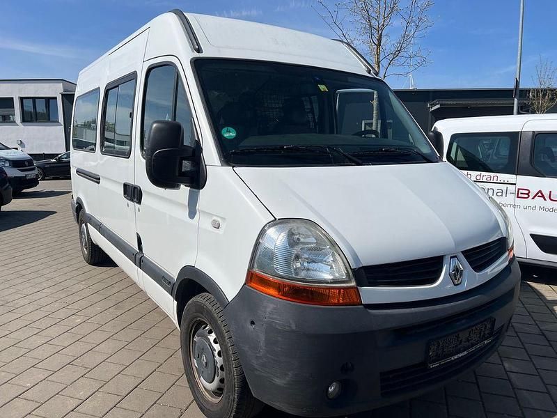 Second-hand Renault Master 120 CP (88 kW) 2010 Alb Monovolum