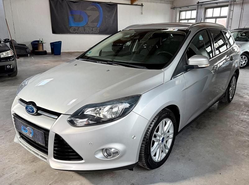 Gebraucht Ford Focus Titanium 125 PS (91 kW) 2013 Silber Kombi