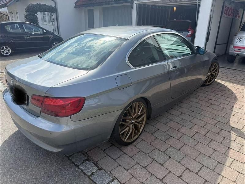 Gebraucht BMW 325 Performance 218 PS (160 kW) 2007 Grau Coupé
