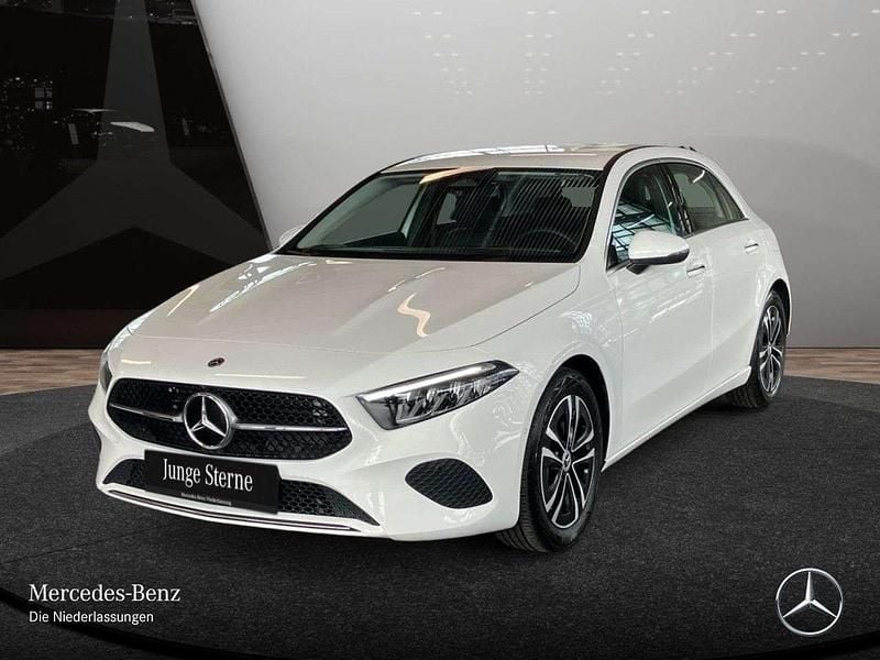 Gebraucht Mercedes A200 Advanced Plus 163 PS (119 kW) 2025 Weiß Limousine