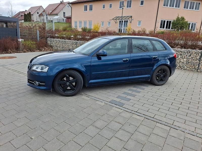 Gebraucht Audi A3 160 PS (117 kW) 2012 Blau Kleinwagen