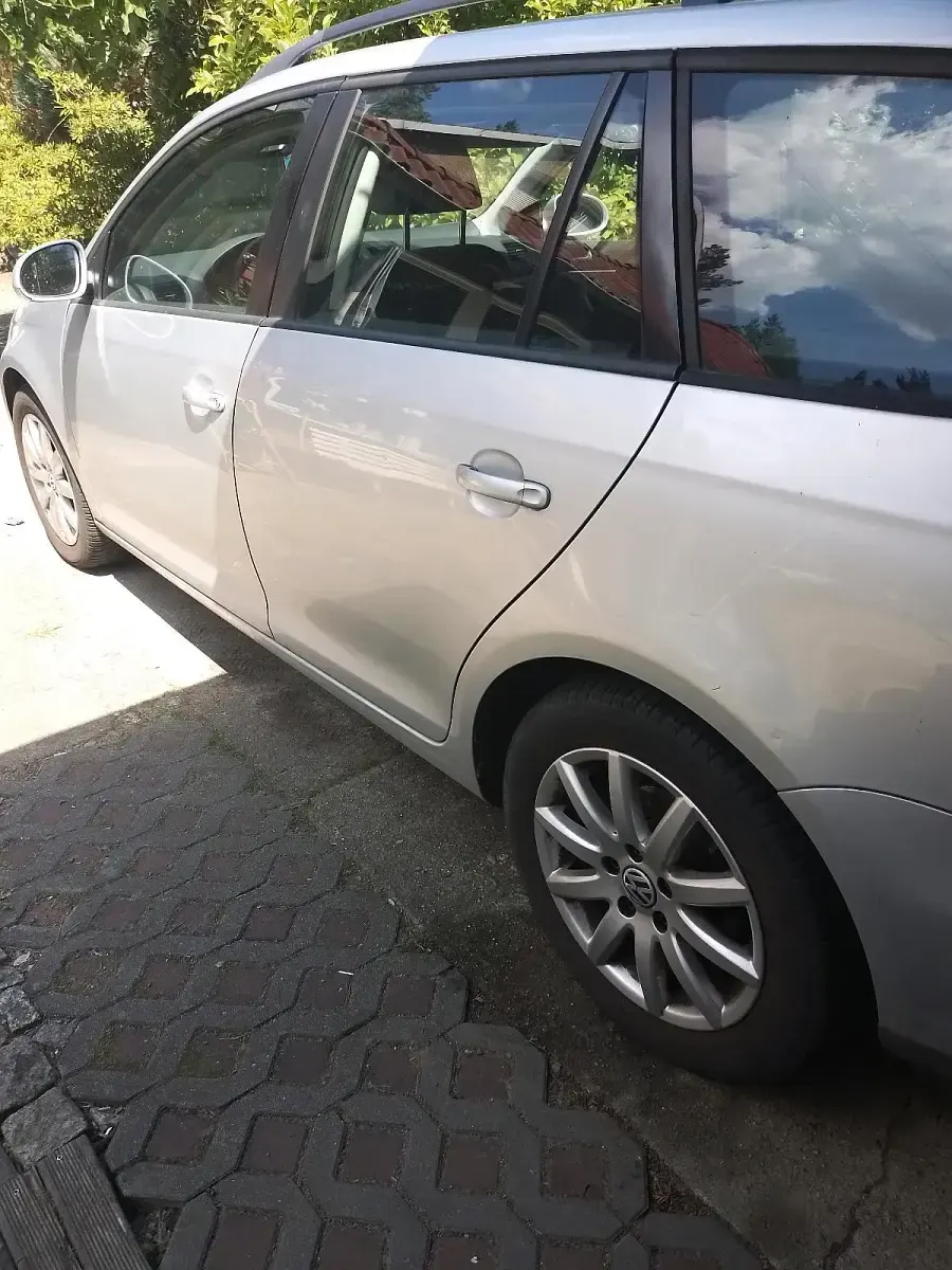 Gebraucht VW Golf VI 120 PS (88 kW) 2009 Silber Kleinwagen