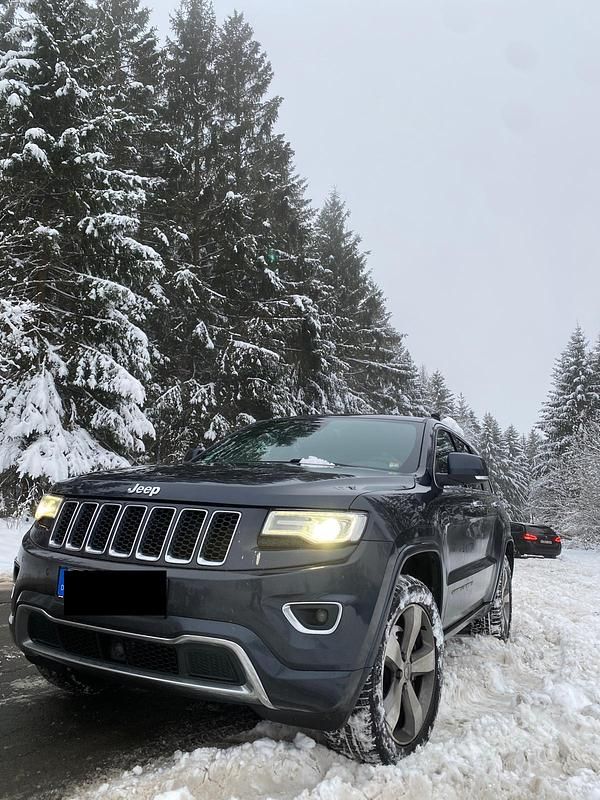 Gebraucht Jeep Grand Cherokee Overland 250 PS (183 kW) 2016 Grau SUV