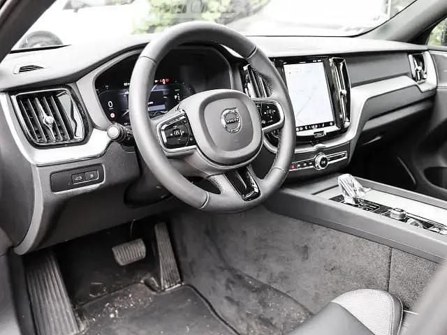 Gebraucht Volvo XC60 Plus 455 PS (334 kW) 2023 Onyx black metallic SUV