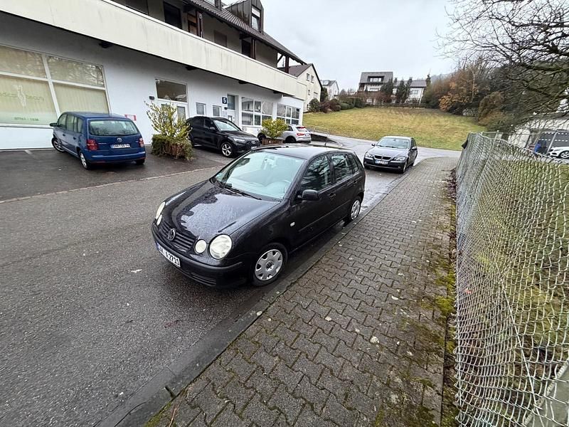 Gebraucht VW Polo 60 PS (44 kW) 2003 Schwarz Kleinwagen