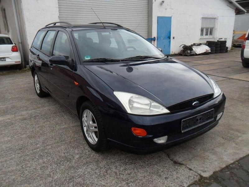 Gebraucht Ford Focus 101 PS (74 kW) 2001 Blau Kombi